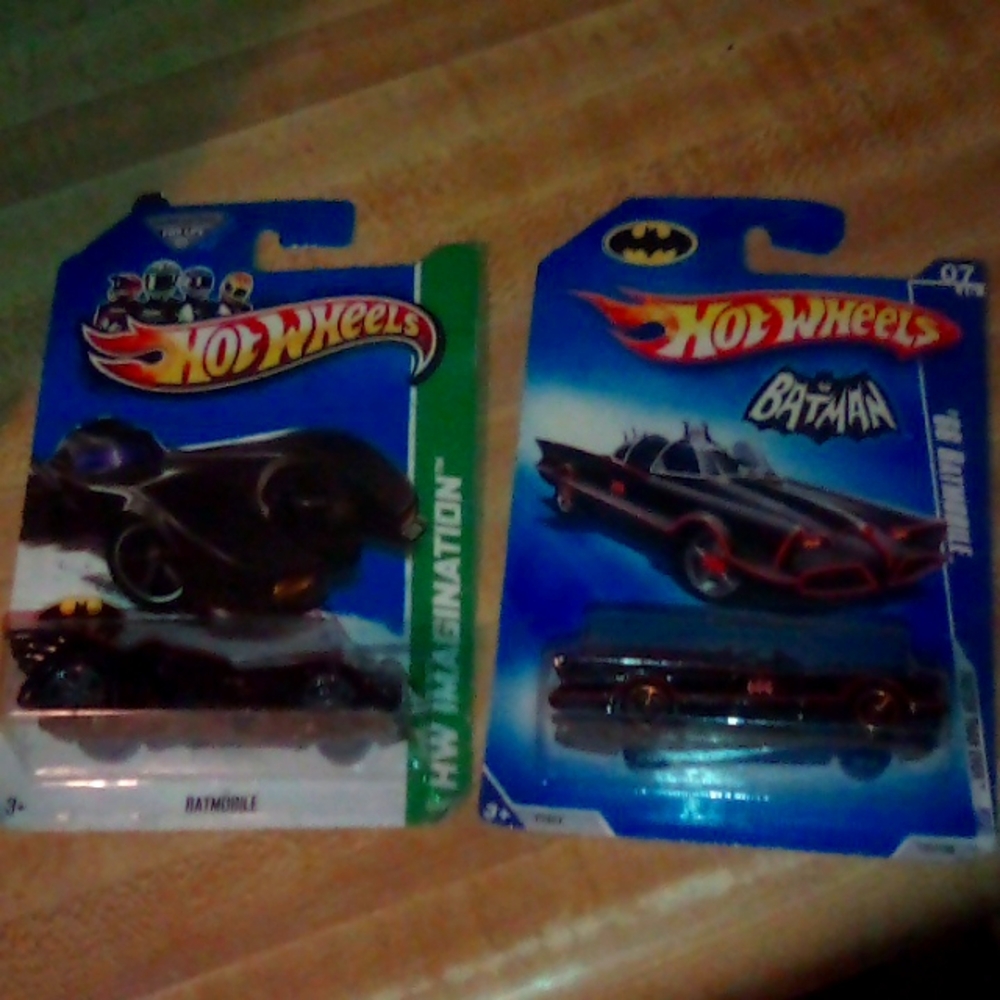 Hot Wheels 66 BATMOBILE & HW IMAGINATION BATMOBILE